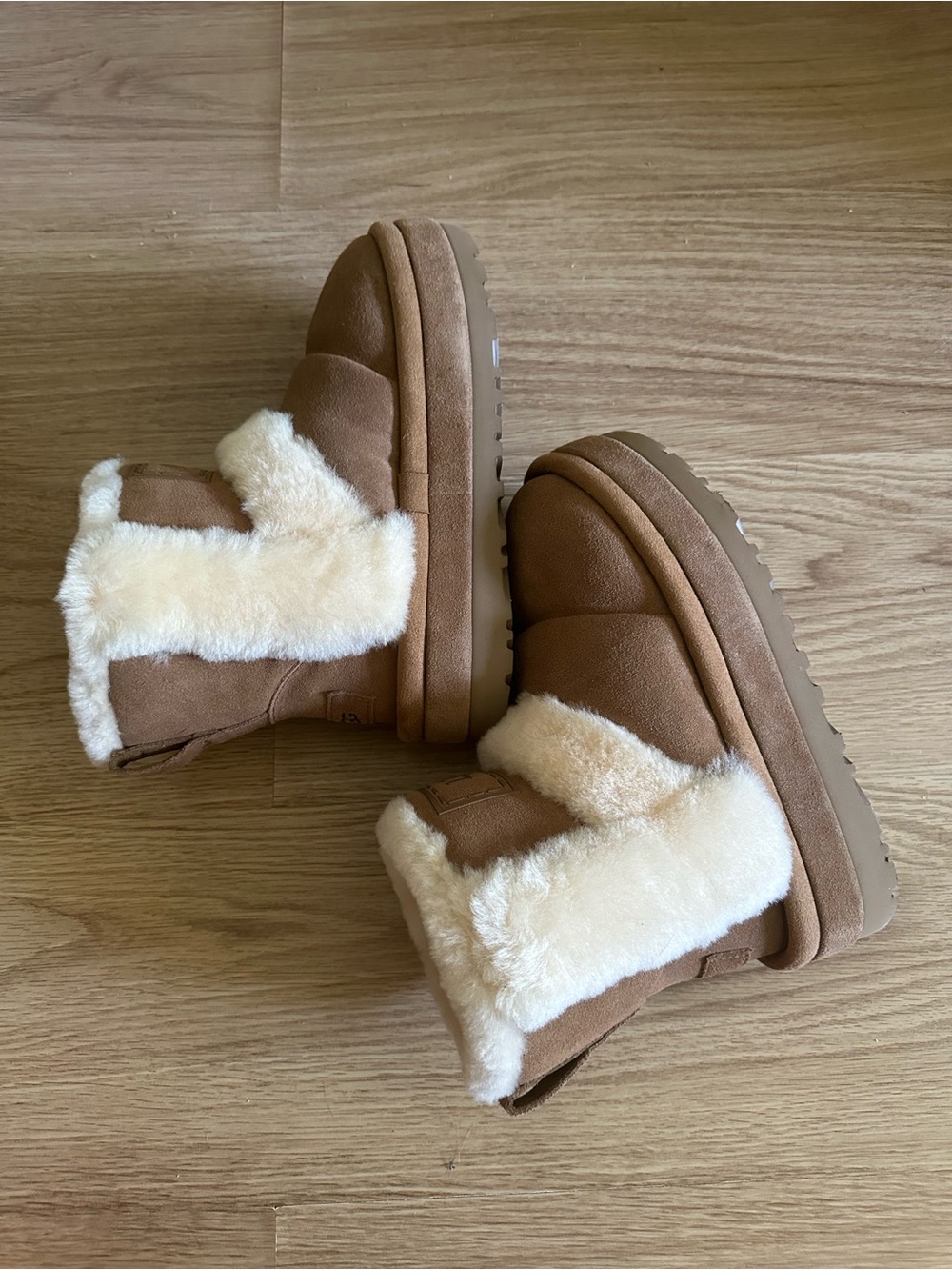 💯% Authentic UGG Platform Boots Sz 7 - Picture 8 of 14